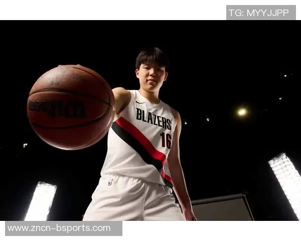 小卡季前赛首次下半场亮相表现平平拿到15分2板2助1帽展现潜力